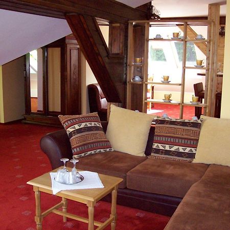 Pensiunea Crocus - Sauna & Billiard Poiana Brașov Zewnętrze zdjęcie