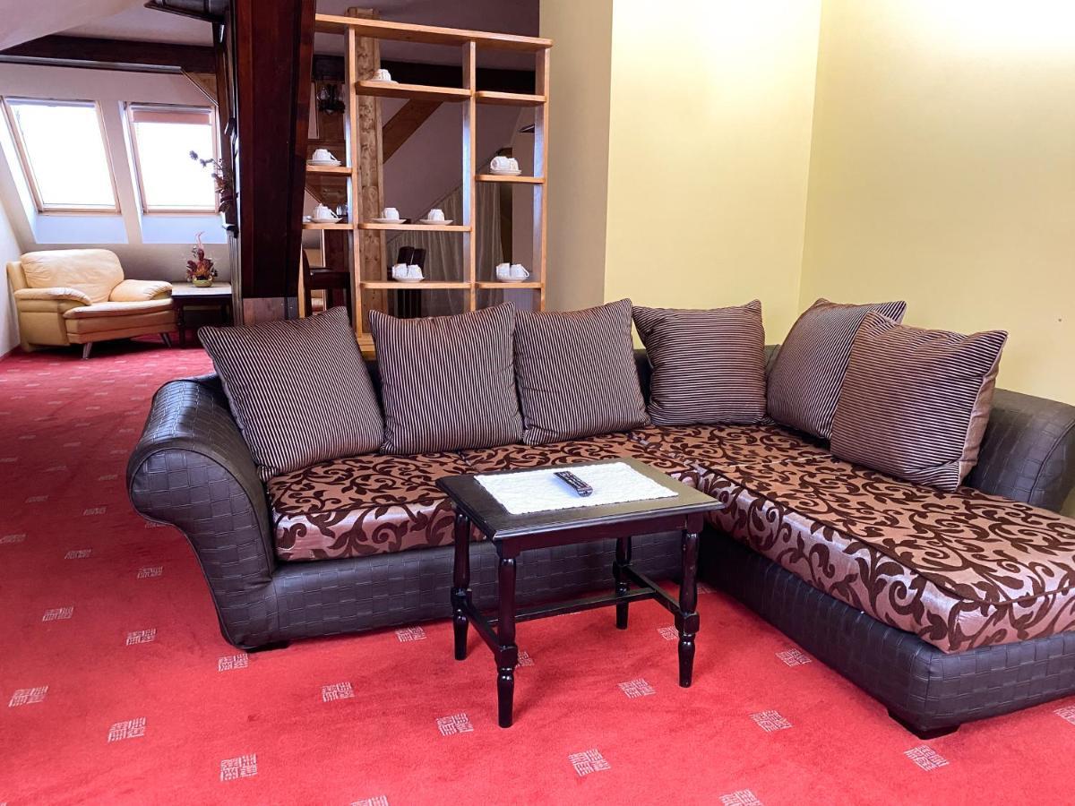 Pensiunea Crocus - Sauna & Billiard Poiana Brașov Zewnętrze zdjęcie