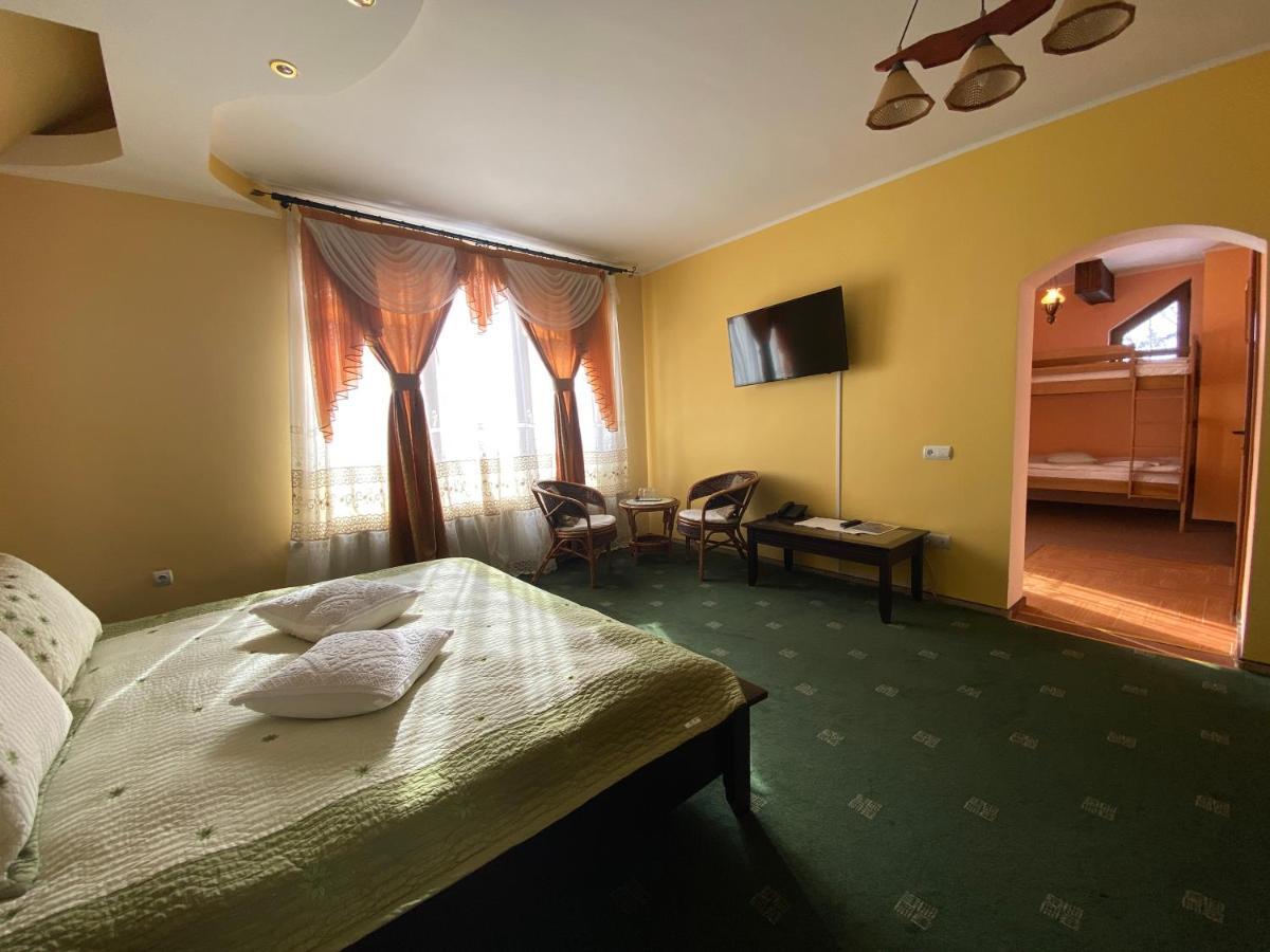 Pensiunea Crocus - Sauna & Billiard Poiana Brașov Zewnętrze zdjęcie