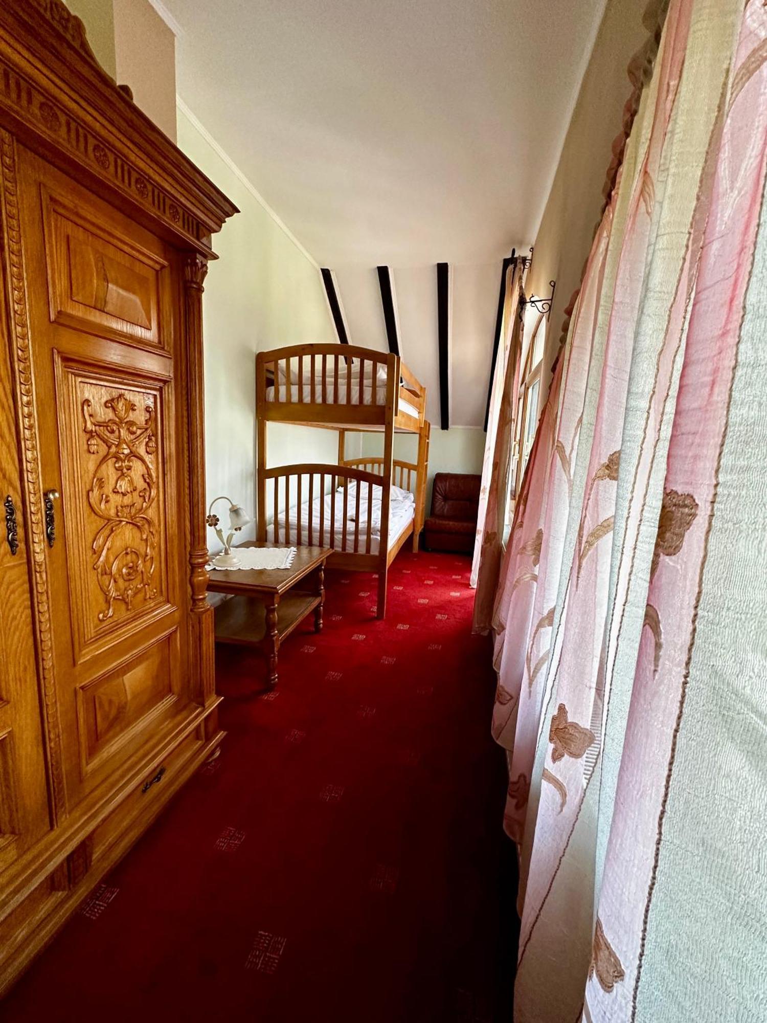Pensiunea Crocus - Sauna & Billiard Poiana Brașov Zewnętrze zdjęcie